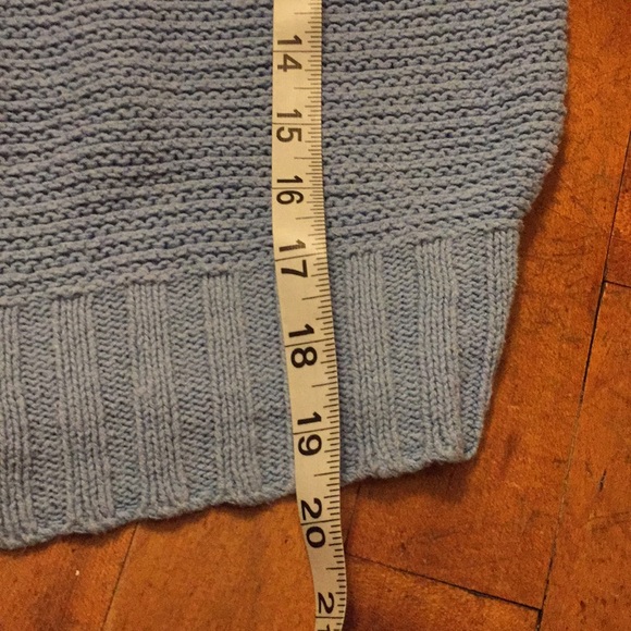 Cropped sweater- off the shoulder-size small - Picture 7 of 8